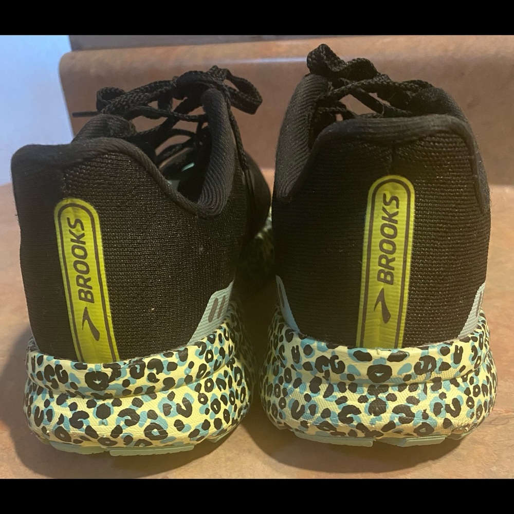 BROOKS LAUNCH 8 BLACK RUNNING SHOES - Picture 3 of 8